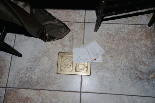  - Image 3 of 8